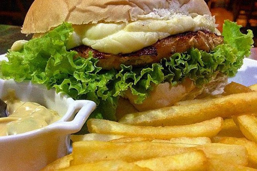 Cafeteria-Calendario-00001-Sanduiche-com-Batatas